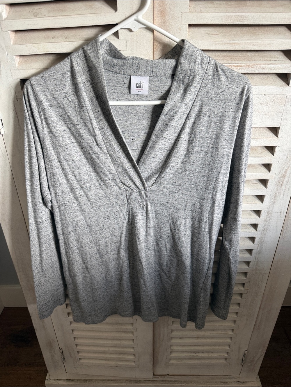 CAbi Light Heather Gray V-Neck Long Sleeve Top